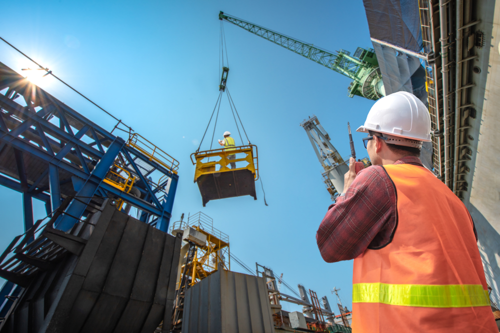 Eletricista de Equipamentos de Elevação (Gruas) – Oportunidade para Transformar o Setor Industrial!