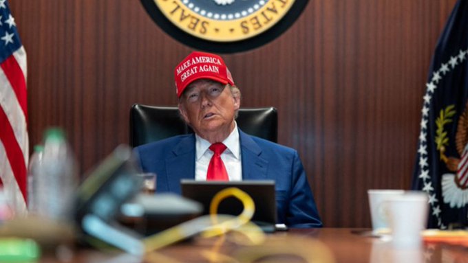 Trump Anuncia Envio de Cartas com Tarifas a 12 Países: “Pegar ou Largar”