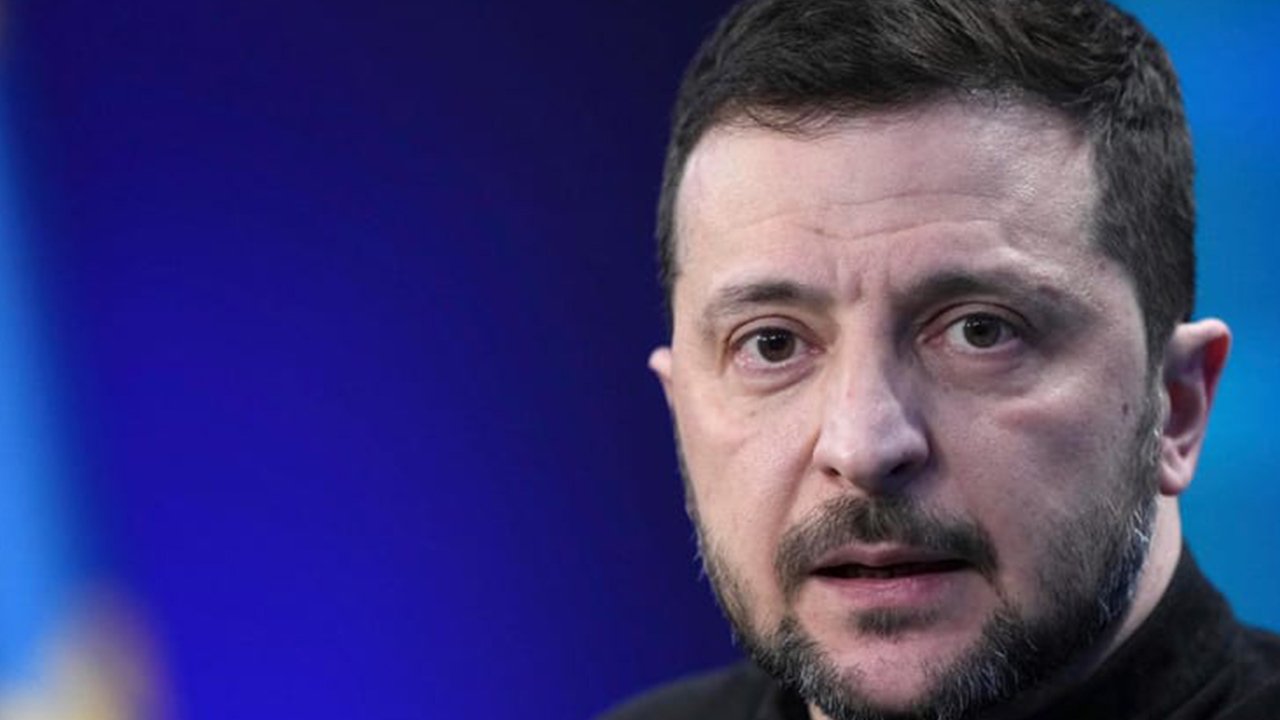 Zelensky Clama por Sanções Severas Contra a Rússia Após Maior Ataque de Drones da Guerra
