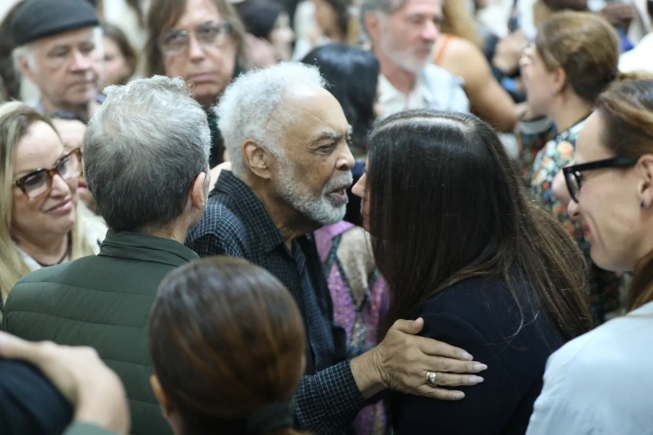 Gilberto Gil Encontra Consolo na Missa de Sétimo Dia de Preta Gil: Uma Homenagem Emocionada ao Legado da Filha