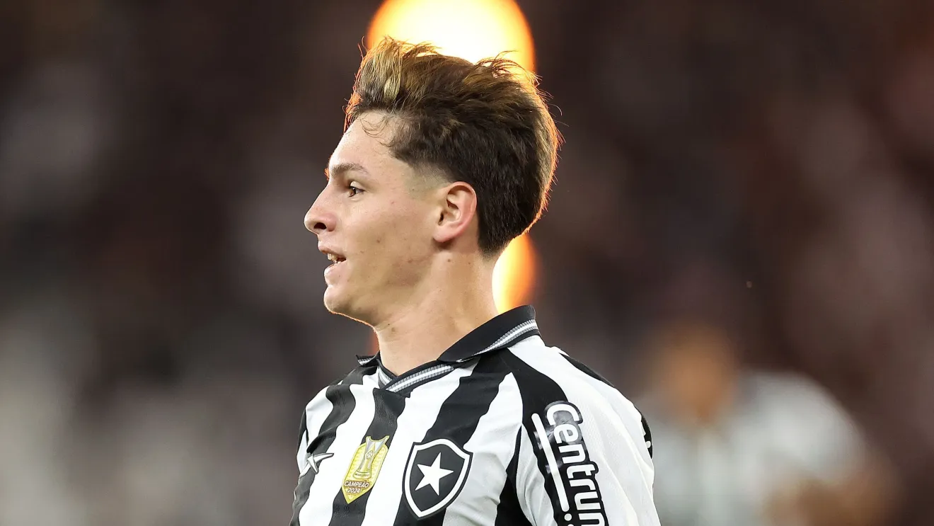 Botafogo Brilha com Golaços, Vence Bragantino por 2 a 0 e Sai na Frente nas Oitavas da Copa do Brasil 2025