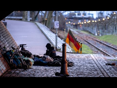 Ter emprego e mesmo assim viver na rua: a dura realidade na Alemanha